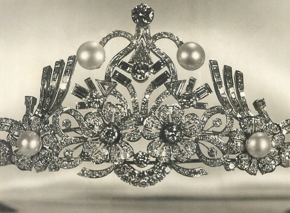 Elegant tiara with pearls and crystals for the royal family in Italy